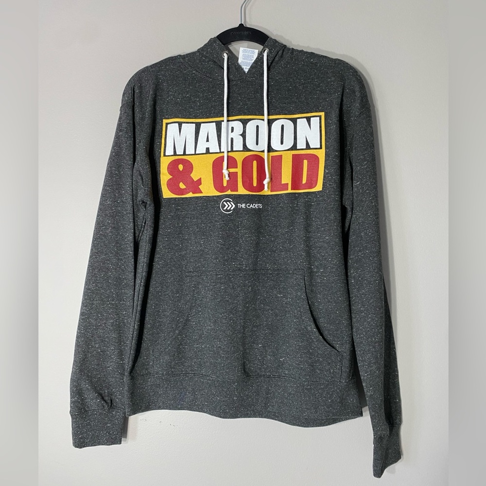 Delta Fleece S cadets hoodie
Maroon and gold 
Kangaroo pocket 
Drum core